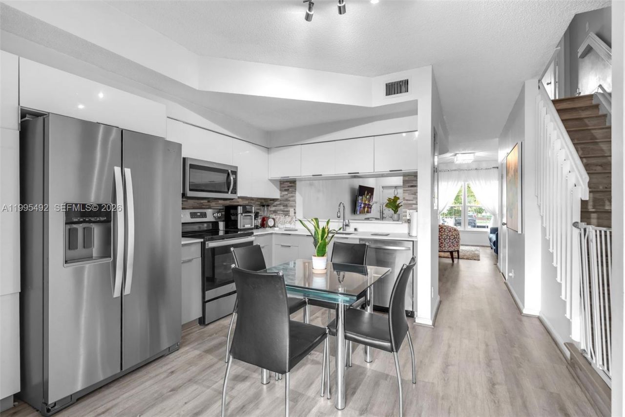 9925 NW 57th Mnr, Coral Springs, FL 33076 Photo