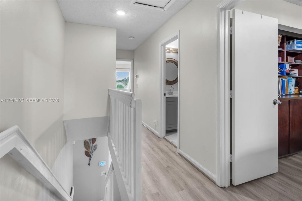 9925 NW 57th Mnr, Coral Springs, FL 33076 Photo