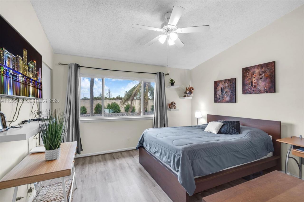 9925 NW 57th Mnr, Coral Springs, FL 33076 Photo