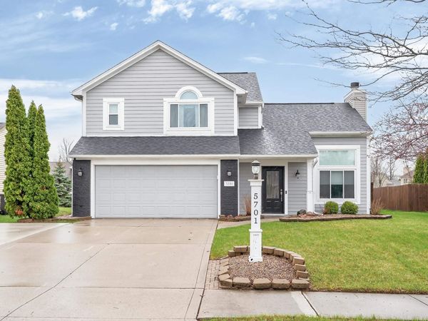5701 Gate Tree Lane, Fort Wayne, IN 46835
