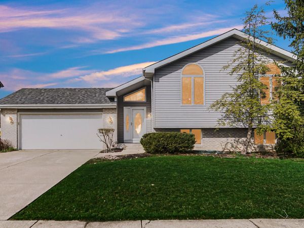 7502 Pershing Road, Schererville, IN 46375