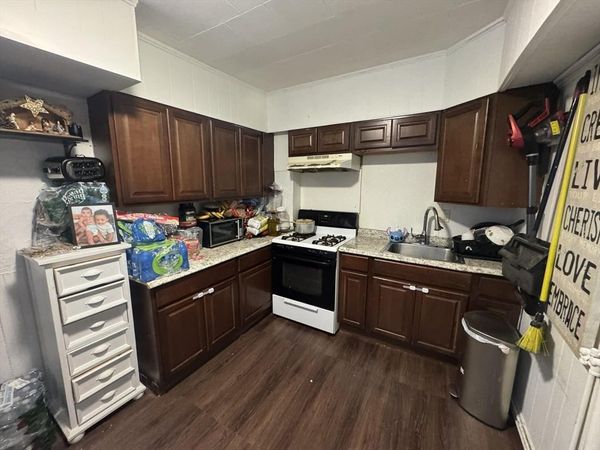 205 Endicott St, Unit 2, Boston, MA 02113