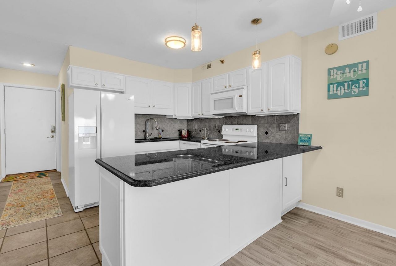 1311 S Ocean Blvd. Photo 8