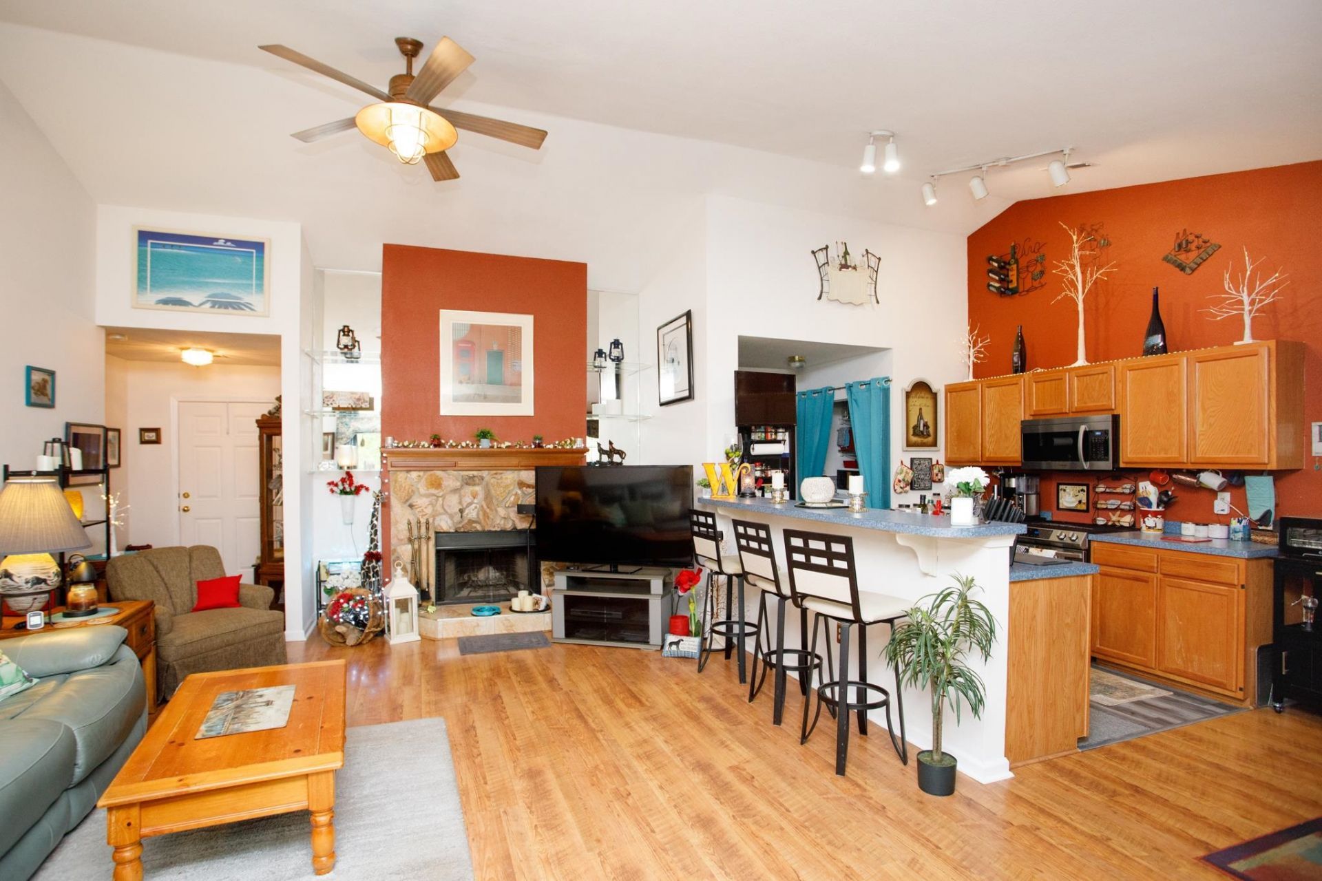 208 Mckendree Ln.  Photo 5