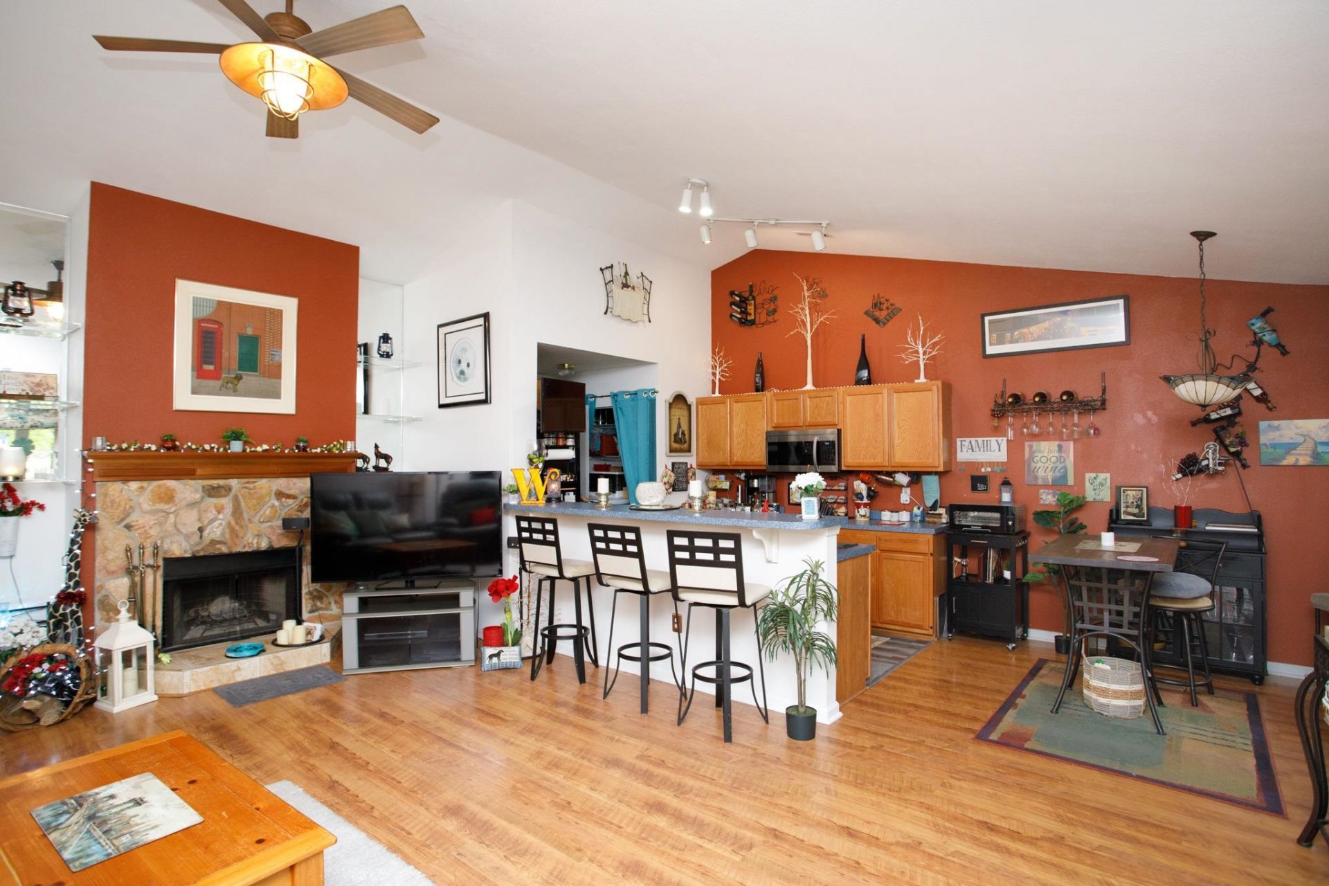 208 Mckendree Ln.  Photo 6