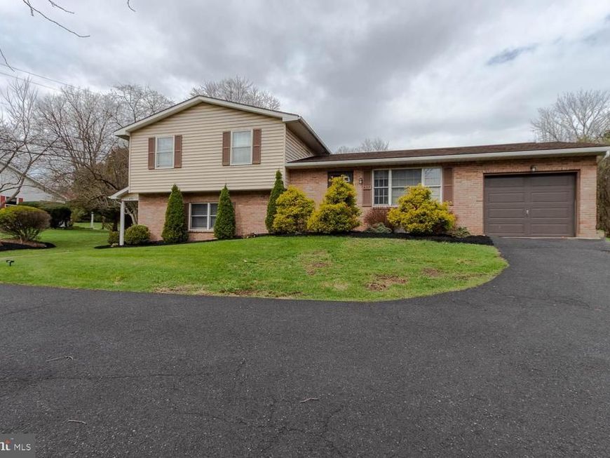 435-437 Easterly Parkway , State College, PA 16801 Main Photo