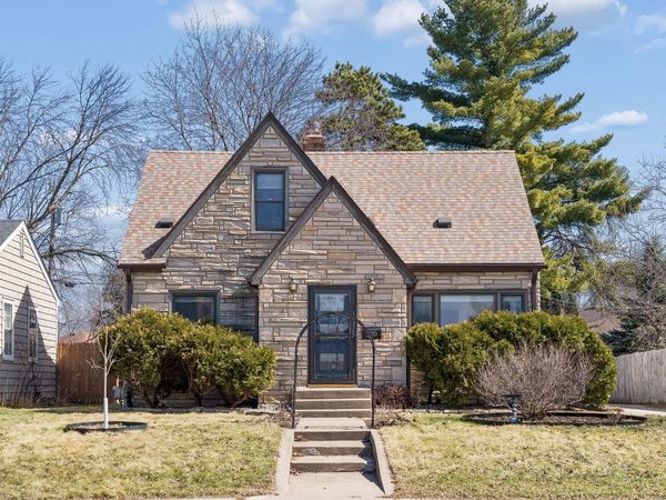 320 9th Avenue N, South Saint Paul, MN 55075