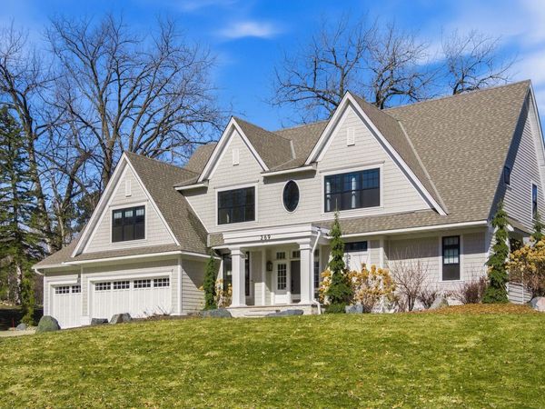 269 Edgewood Lane , West Saint Paul, MN 55118