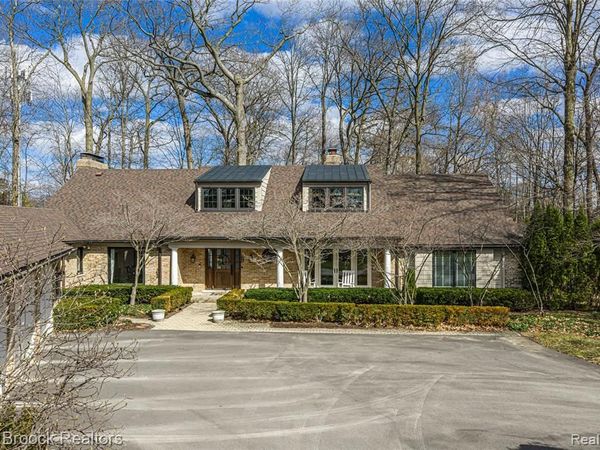 5275 Brookdale Road, Bloomfield Hills, MI 48304