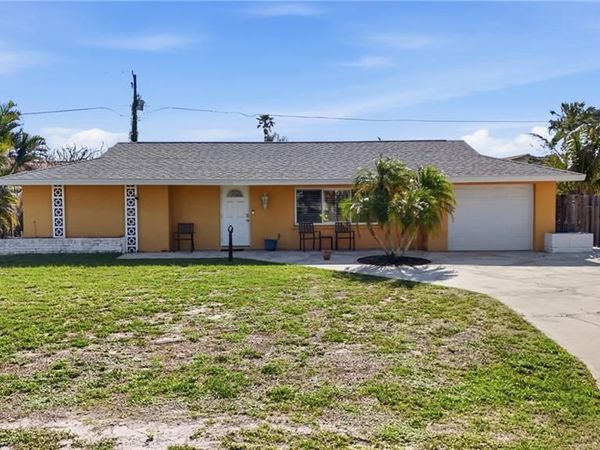 27605 Playa Del Rey LN, BONITA SPRINGS, FL 34135