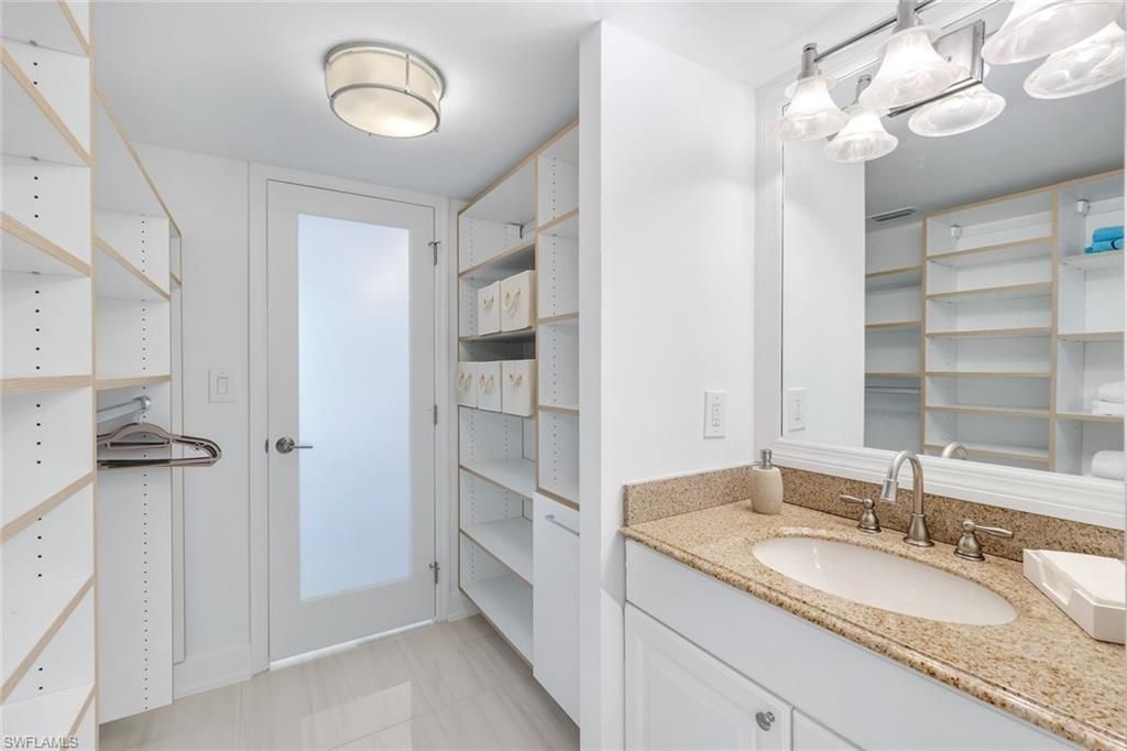 5 Bluebill Ave, Unit 410, Naples, FL 34108 Photo