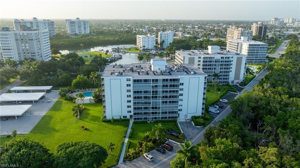 5 Bluebill Ave, Unit 410, Naples, FL 34108 Photo
