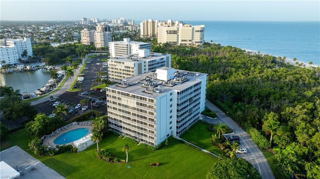 5 Bluebill Ave, Unit 410, Naples, FL 34108 Photo