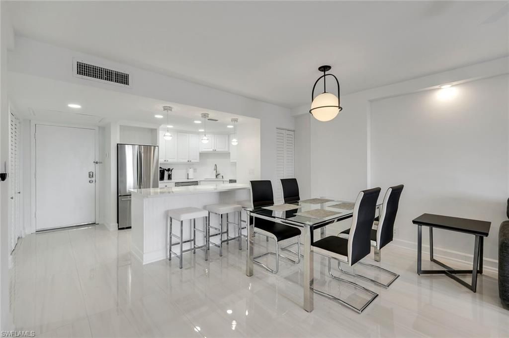 5 Bluebill Ave, Unit 410, Naples, FL 34108 Photo