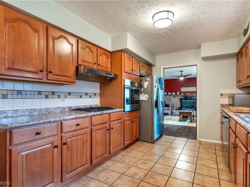 3217 Creekside Drive, Norton, OH 44203 Photo 12