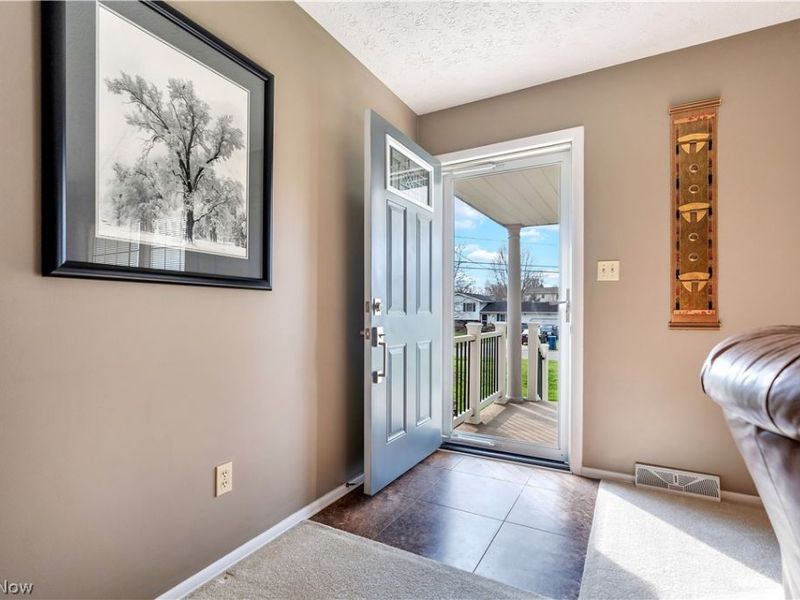 3217 Creekside Drive, Norton, OH 44203 Photo 4