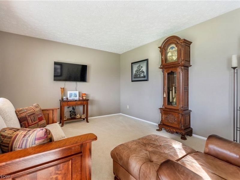 3217 Creekside Drive, Norton, OH 44203 Photo 7