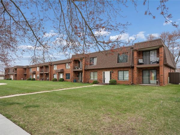 5703 Golden Ct NE #42 , Cedar Rapids, IA 52402