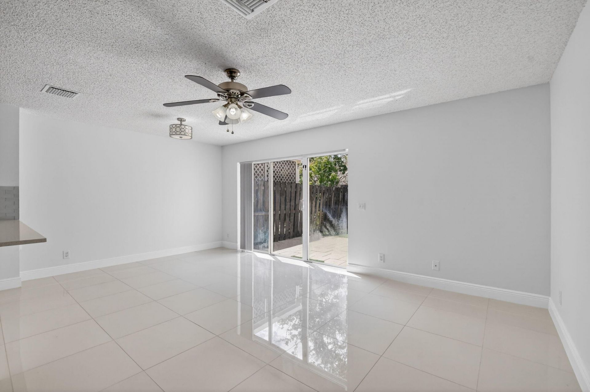 735 NW 42nd Place, Deerfield Beach, FL 33064 Photo