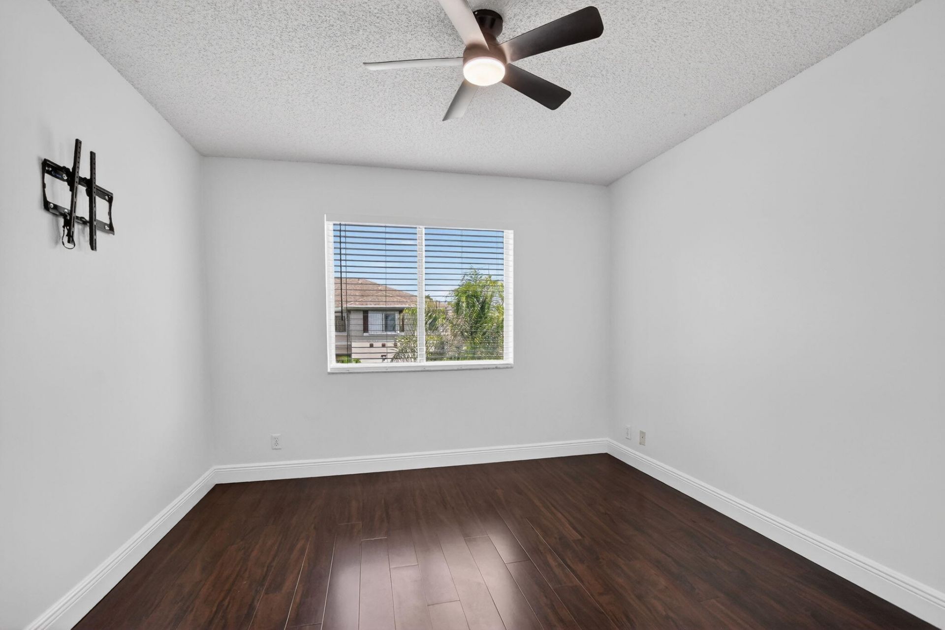 735 NW 42nd Place, Deerfield Beach, FL 33064 Photo