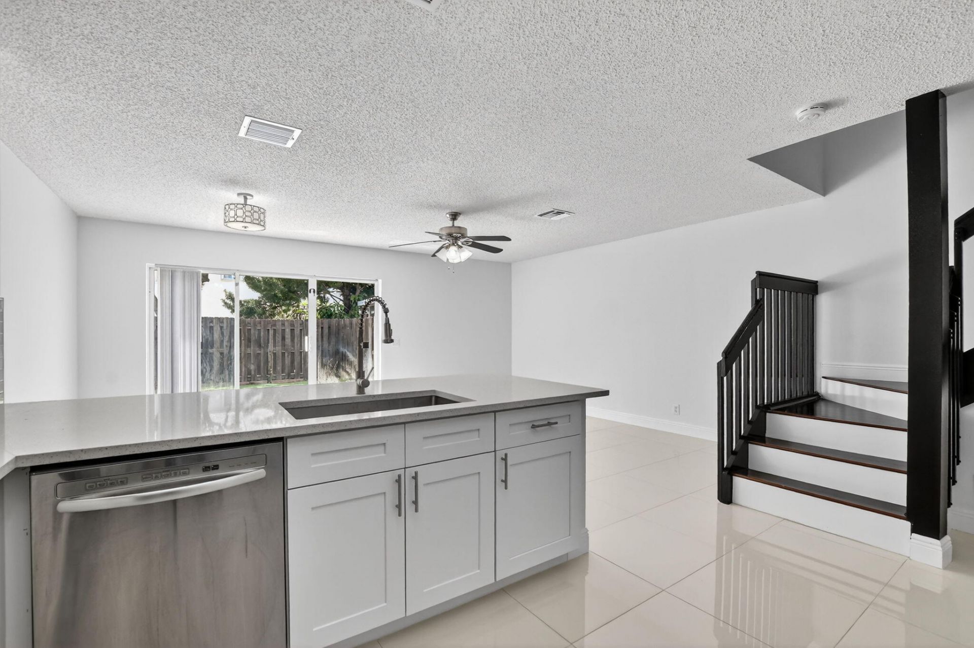 735 NW 42nd Place, Deerfield Beach, FL 33064 Photo