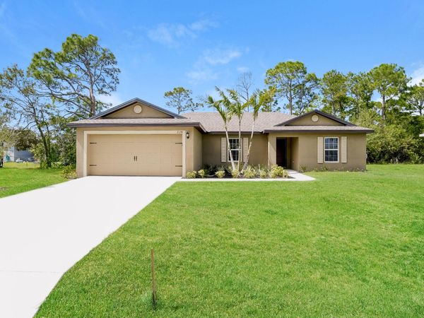 2174 SW Wayne Street, Port St. Lucie, FL 34984