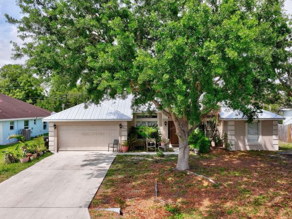 1525 SW Falmouth Avenue, Port St. Lucie, FL 34953