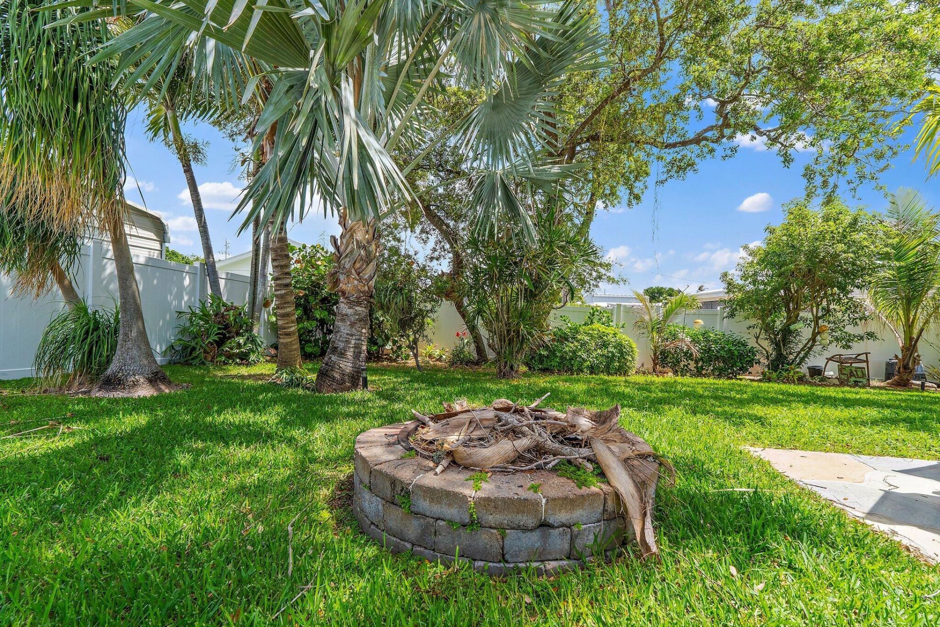 106 Chapel Lane, Tequesta, FL 33469 Photo