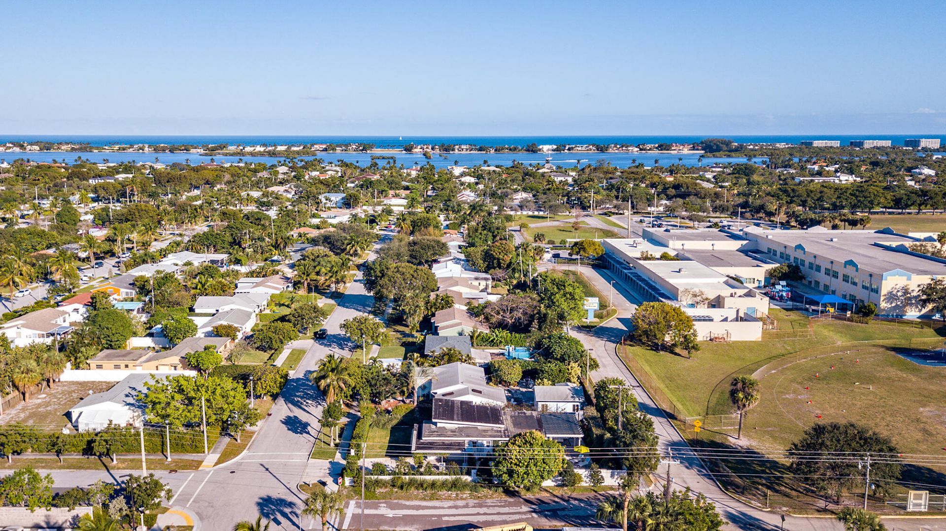 374 Maddock Street, West Palm Beach, FL 33405 Photo