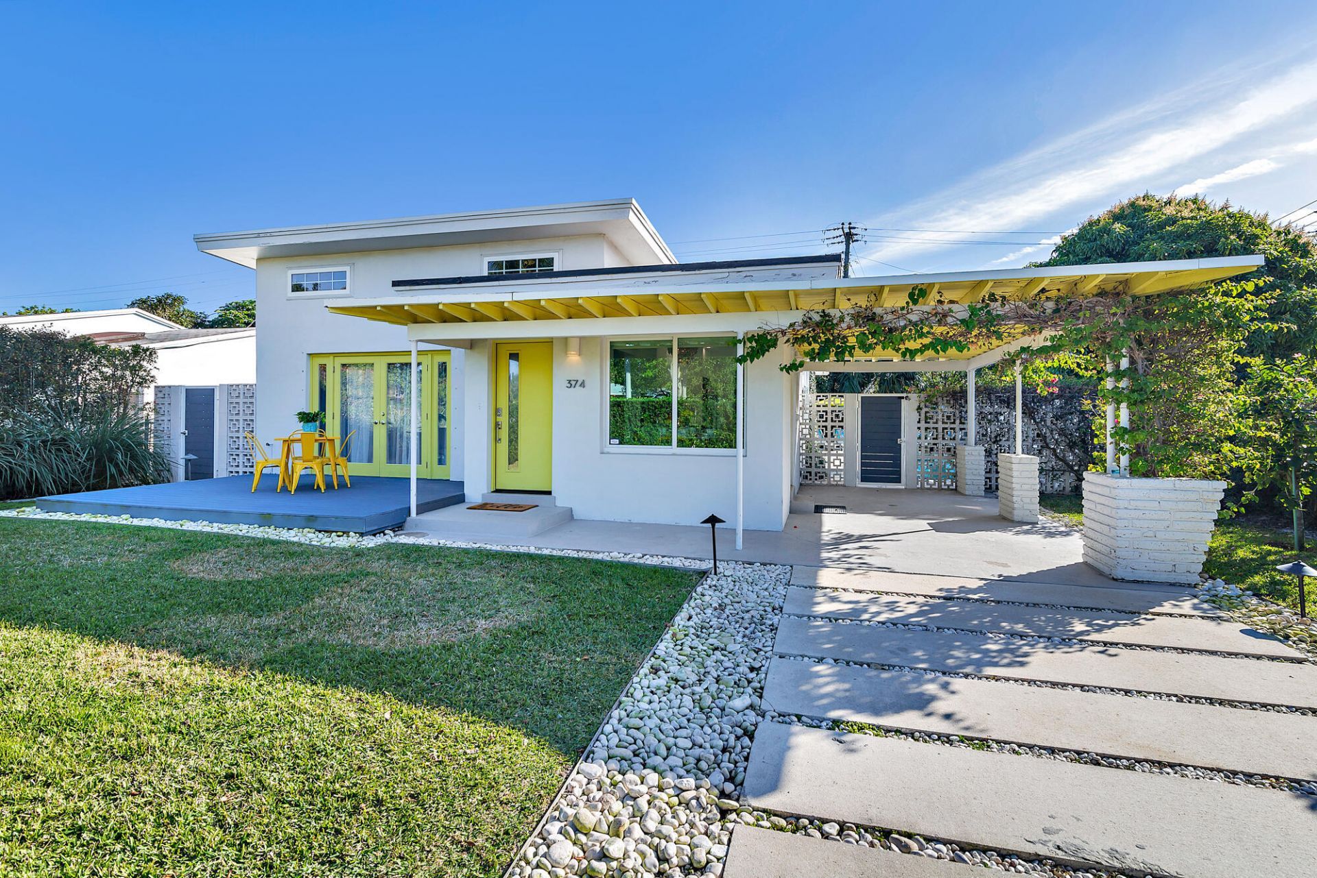 374 Maddock Street, West Palm Beach, FL 33405 Photo