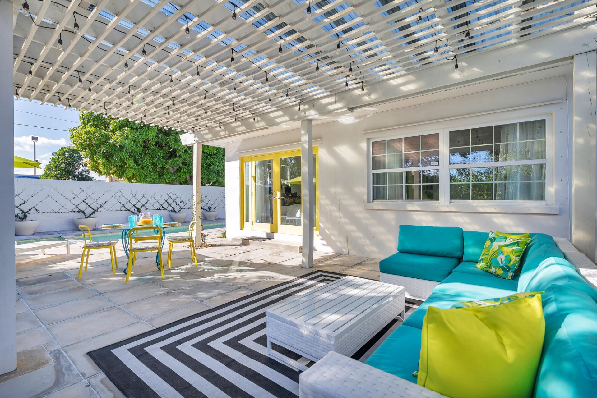 374 Maddock Street, West Palm Beach, FL 33405 Photo