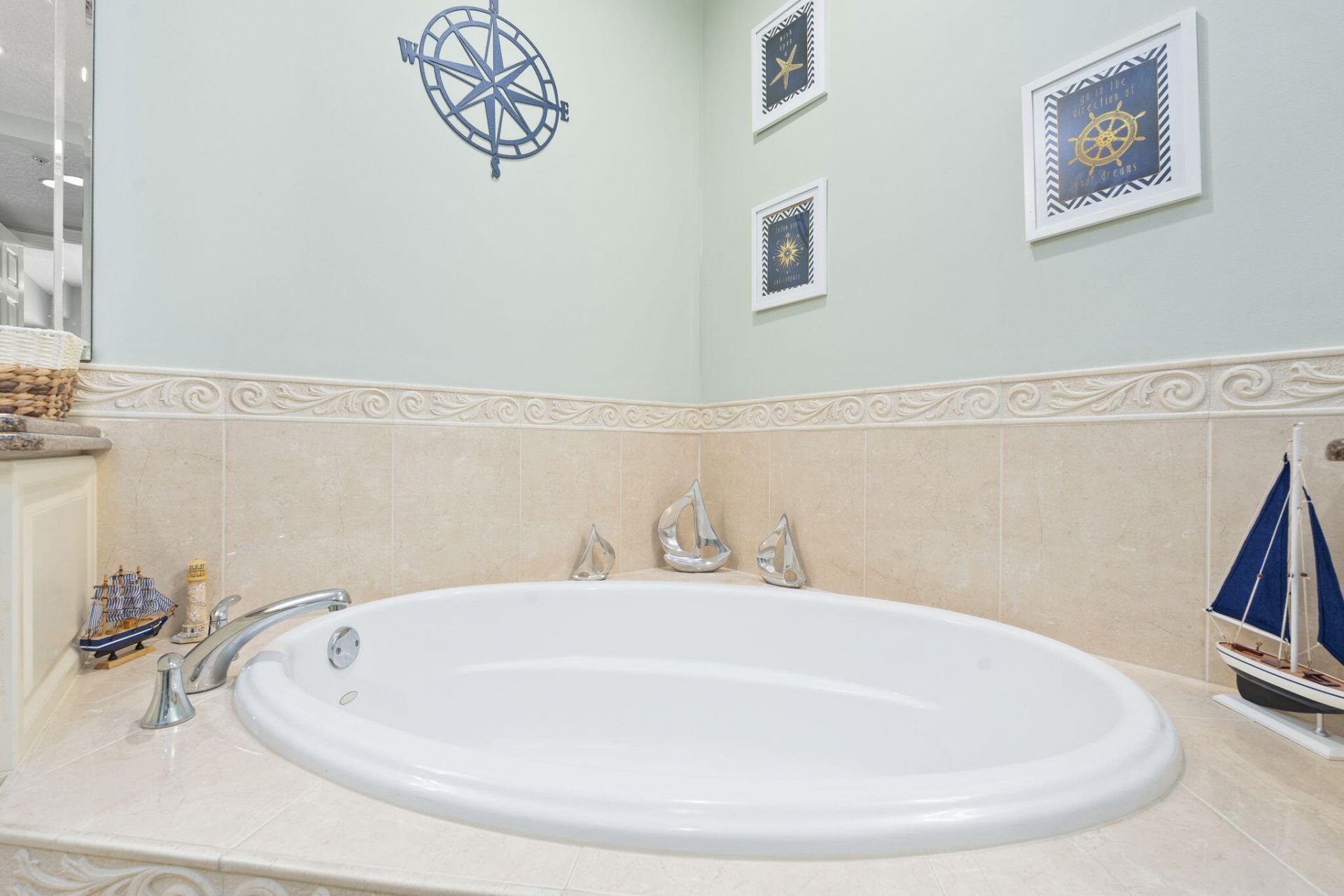 16 Harbour Isle Drive W, Unit 303, Fort Pierce, FL 34949 Photo