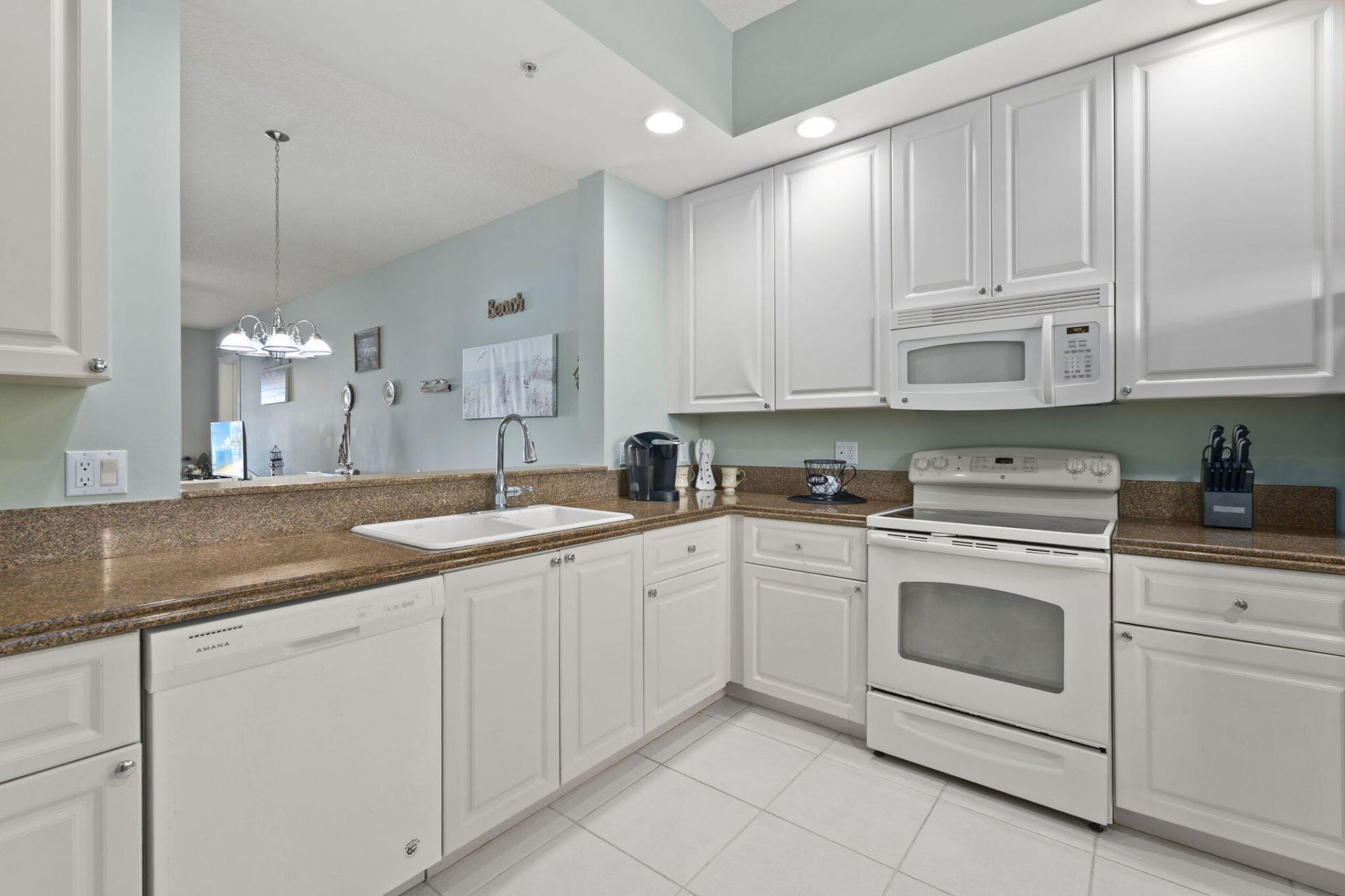 16 Harbour Isle Drive W, Unit 303, Fort Pierce, FL 34949 Photo