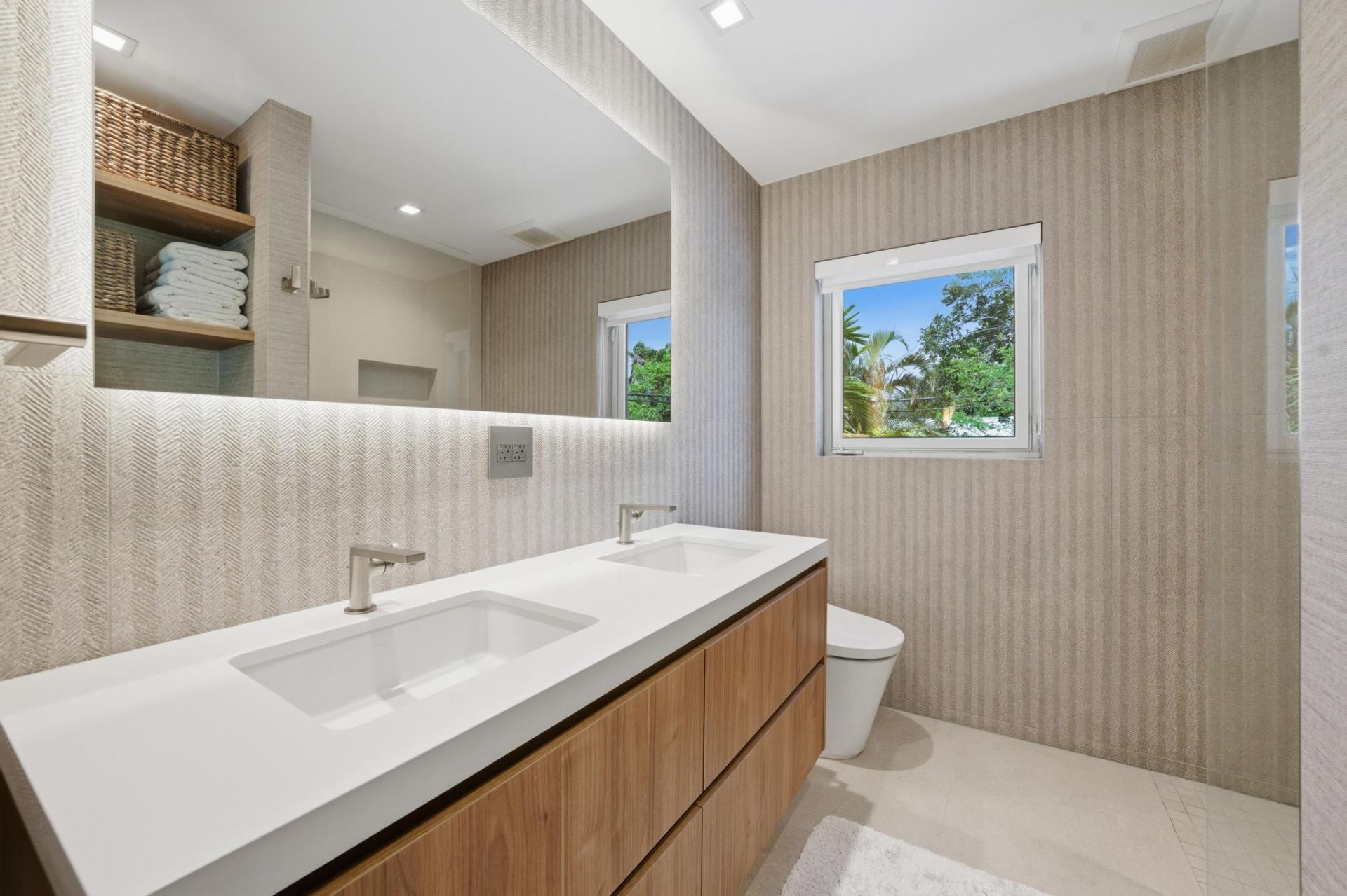 715 N Victoria Park Road, Fort Lauderdale, FL 33304 Photo