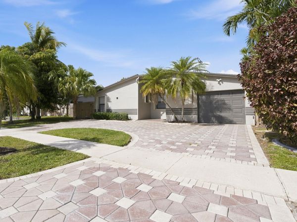 4683 NW 99th Terrace, Sunrise, FL 33351