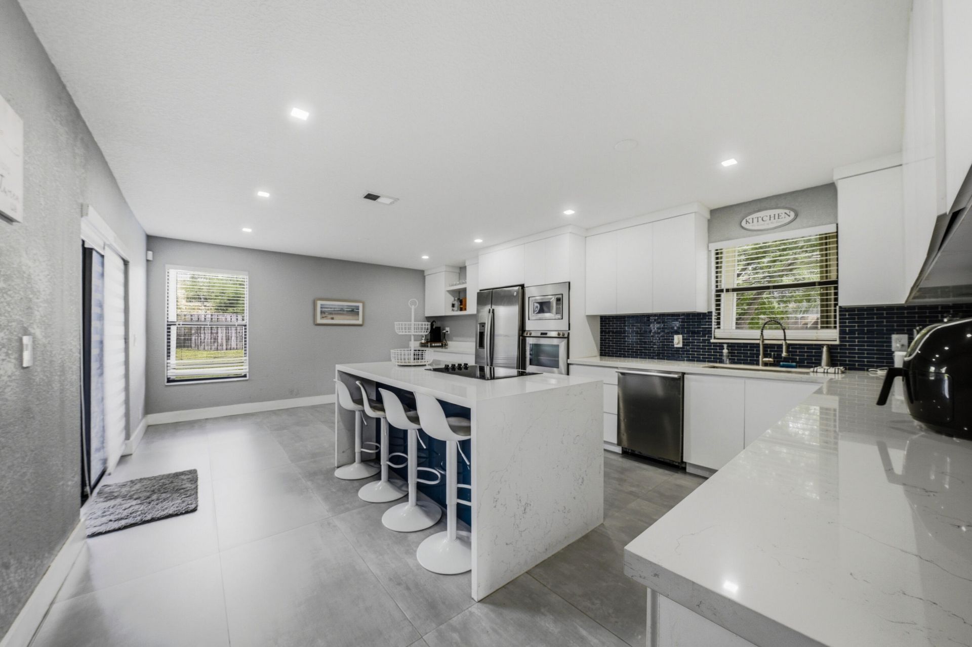 4683 NW 99th Terrace, Sunrise, FL 33351 Photo