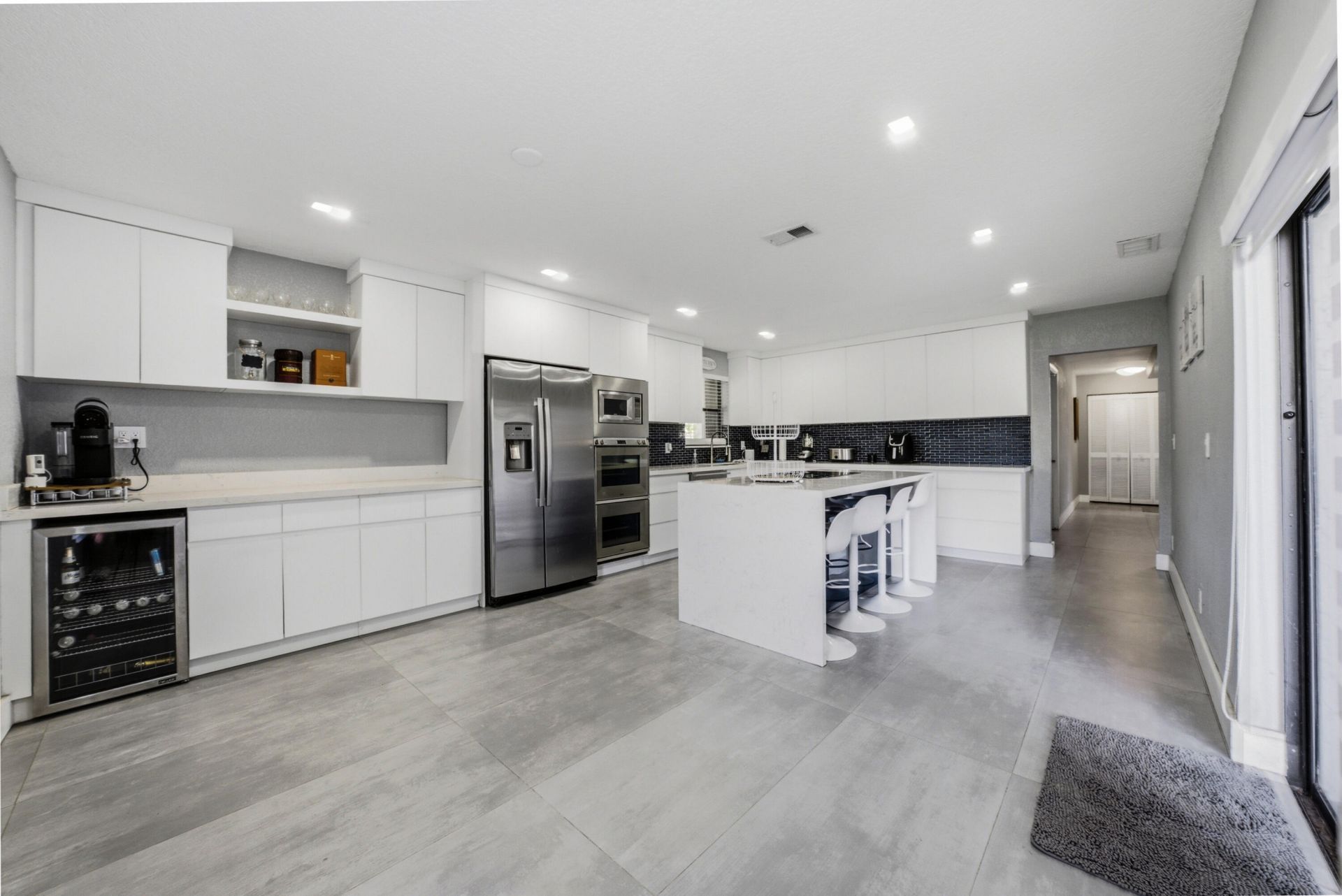 4683 NW 99th Terrace, Sunrise, FL 33351 Photo