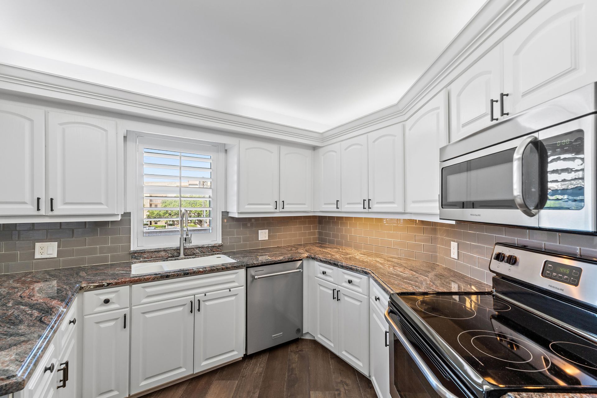 19800 Sandpointe Bay Drive N, Unit 305, Tequesta, FL 33469 Photo