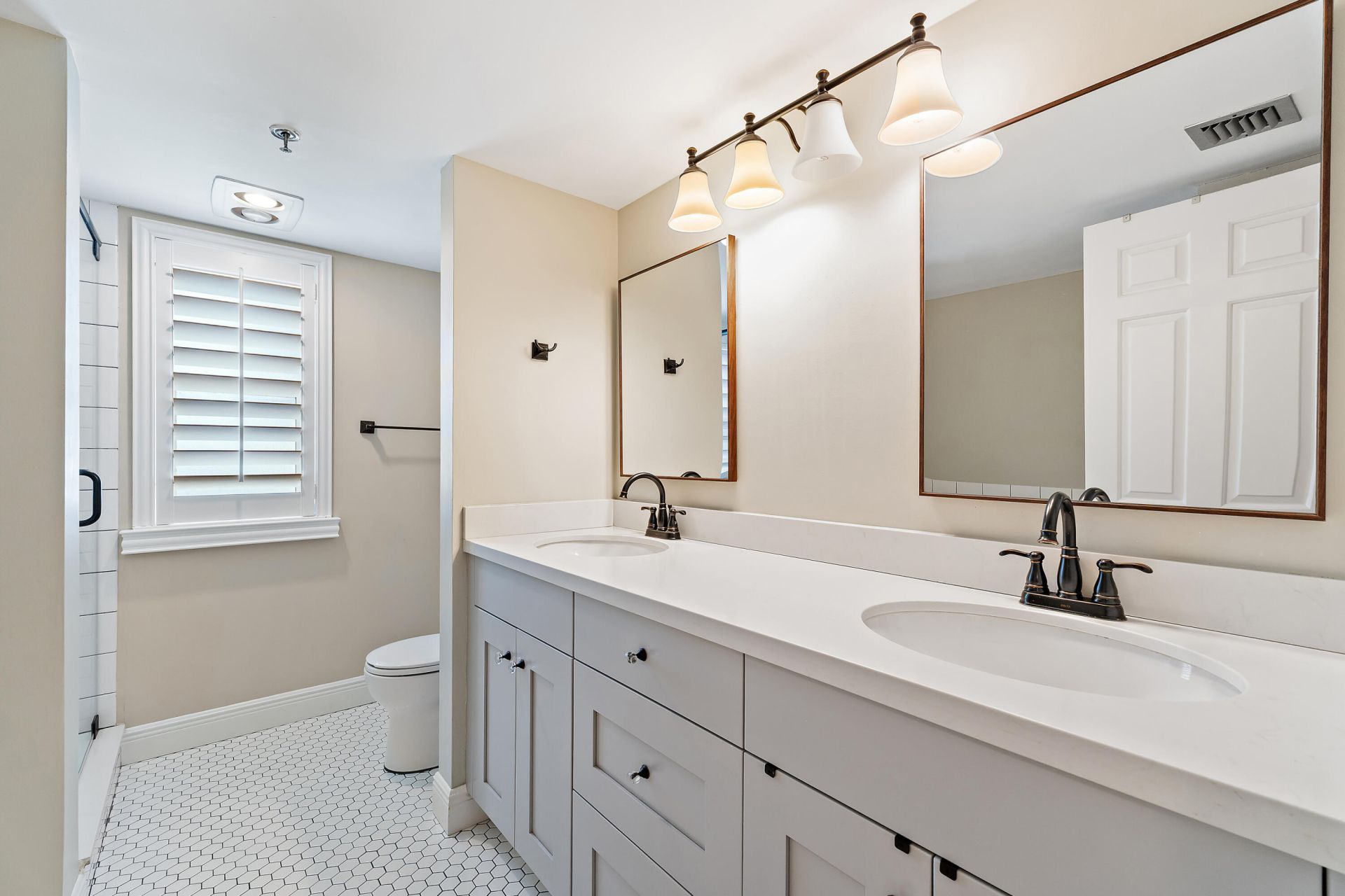 19800 Sandpointe Bay Drive N, Unit 305, Tequesta, FL 33469 Photo