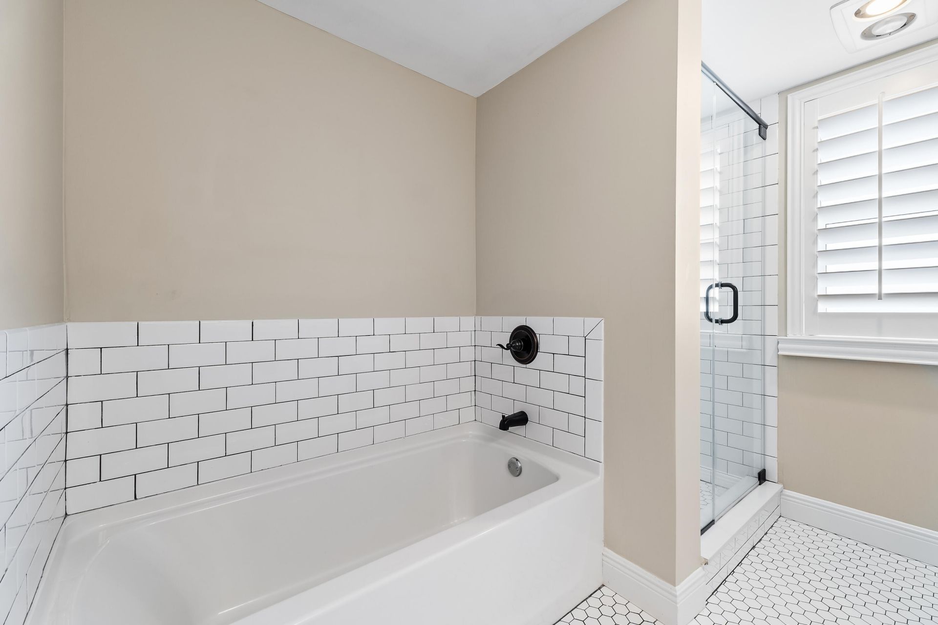 19800 Sandpointe Bay Drive N, Unit 305, Tequesta, FL 33469 Photo