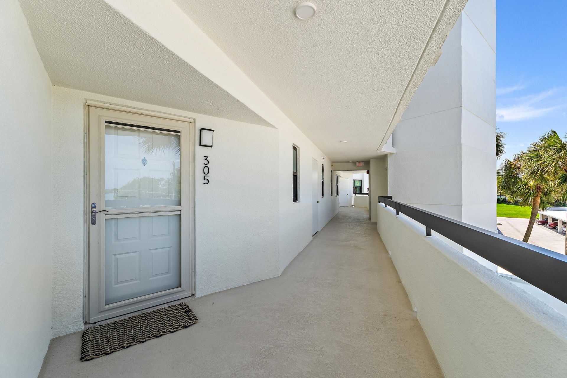 19800 Sandpointe Bay Drive N, Unit 305, Tequesta, FL 33469 Photo