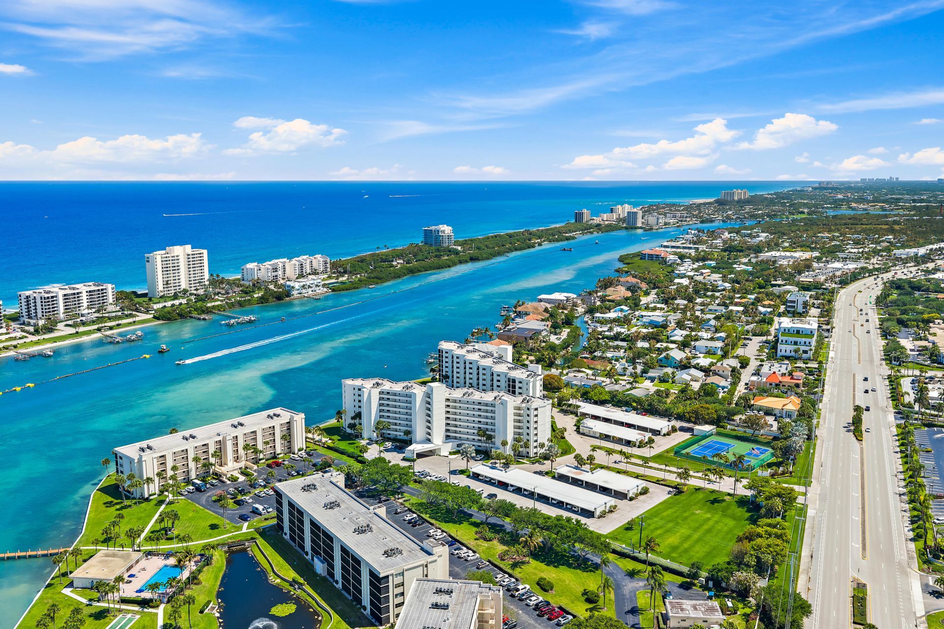 19800 Sandpointe Bay Drive N, Unit 305, Tequesta, FL 33469 Photo