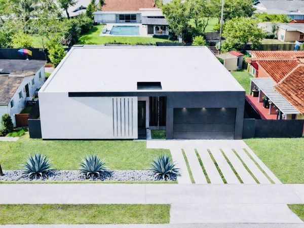 8966 SW 40th Terrace, Miami, FL 33165