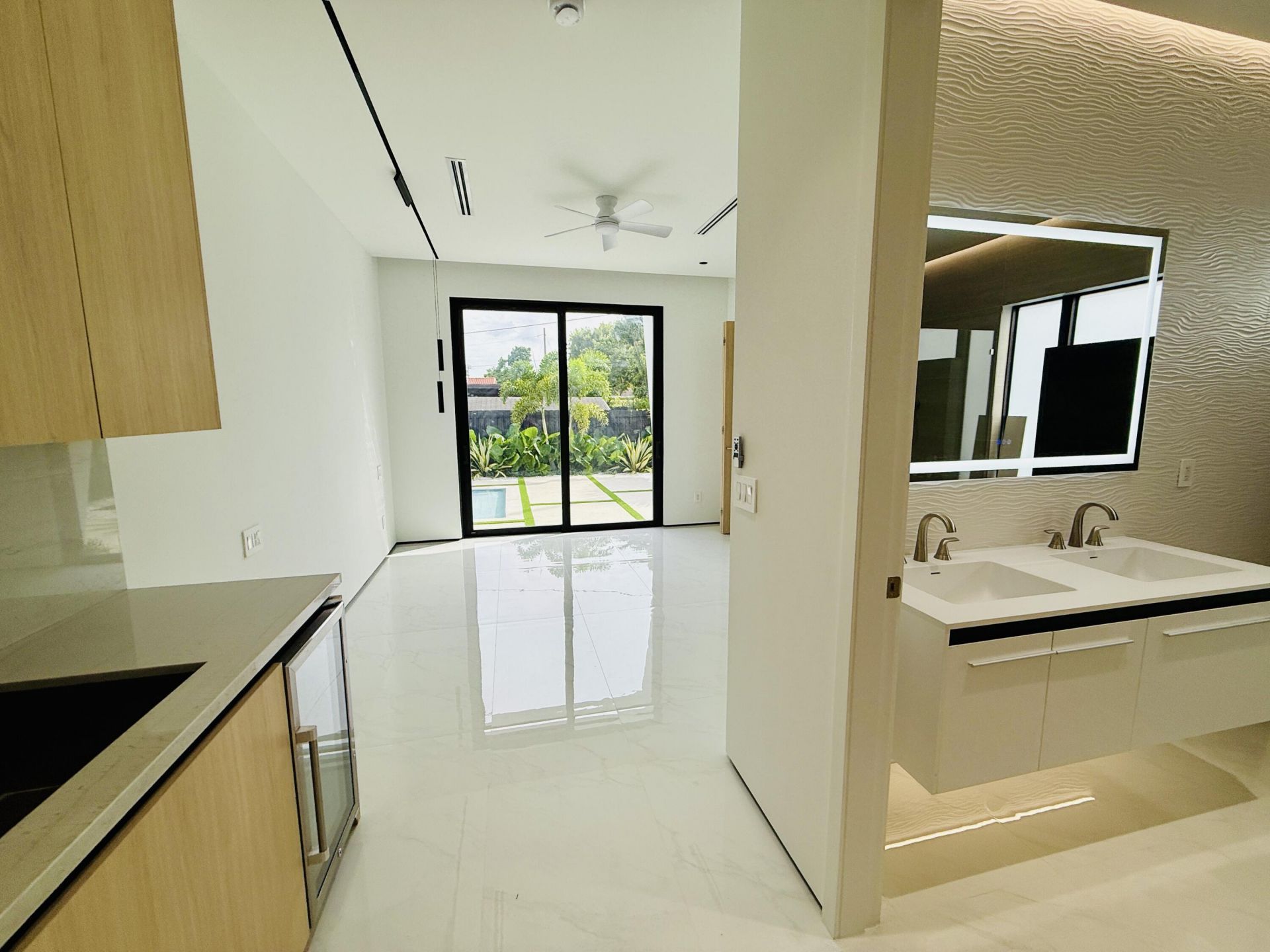 8966 SW 40th Terrace, Miami, FL 33165 Photo