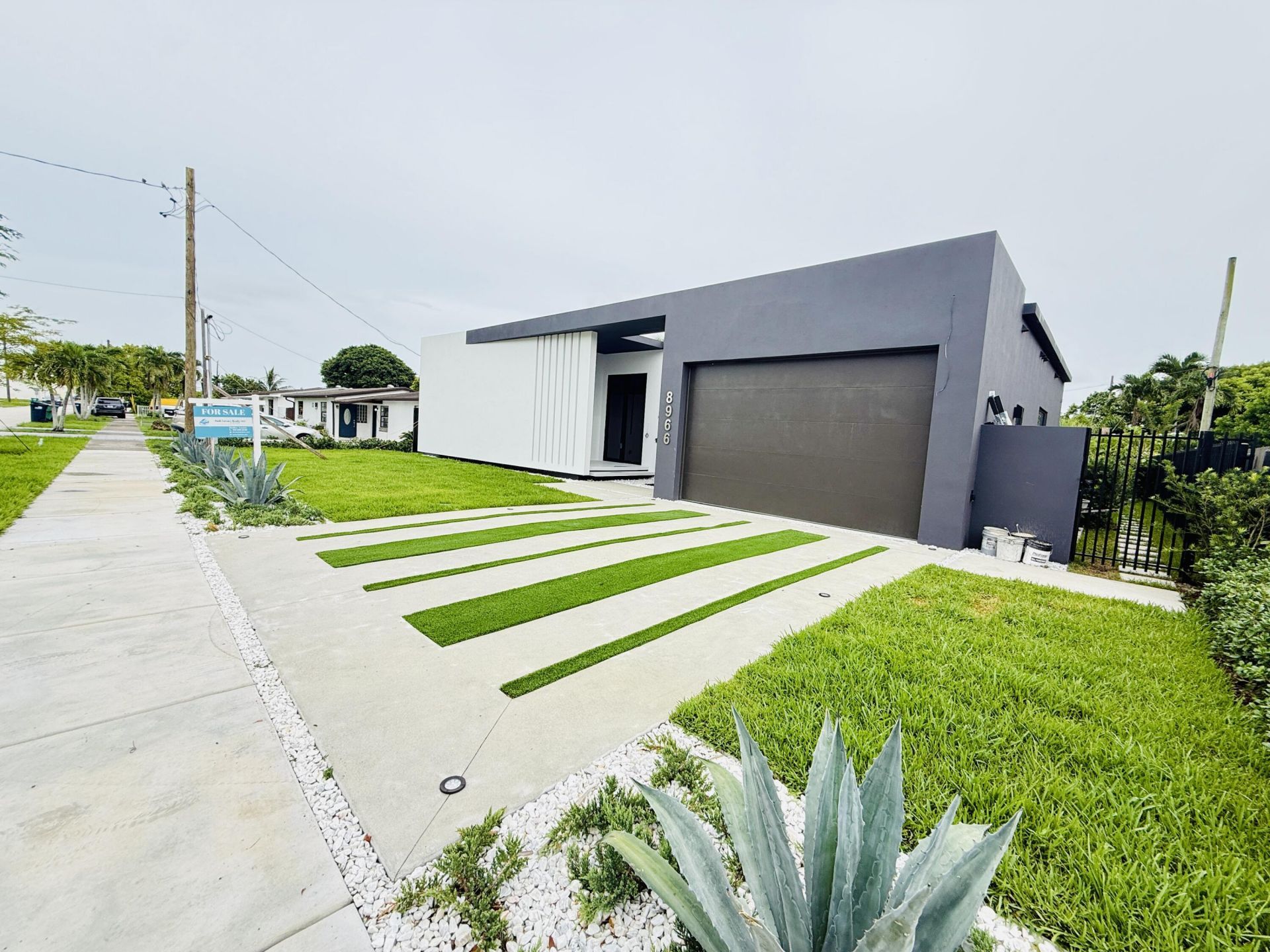 8966 SW 40th Terrace, Miami, FL 33165 Photo