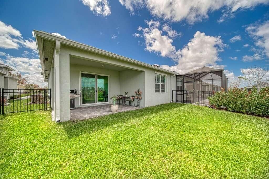 1920 SE Crosswood Way, Port Saint Lucie, FL 34984 Photo