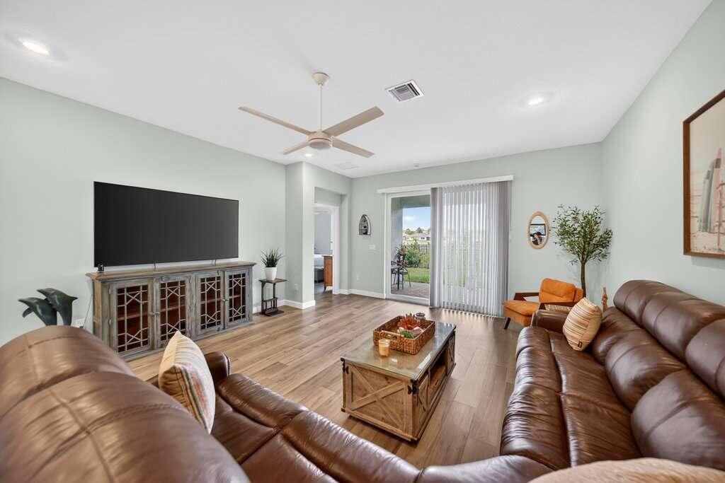 1920 SE Crosswood Way, Port Saint Lucie, FL 34984 Photo