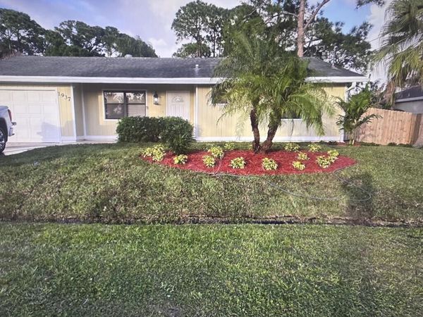 1937 SW Taurus Lane, Port St. Lucie, FL 34984