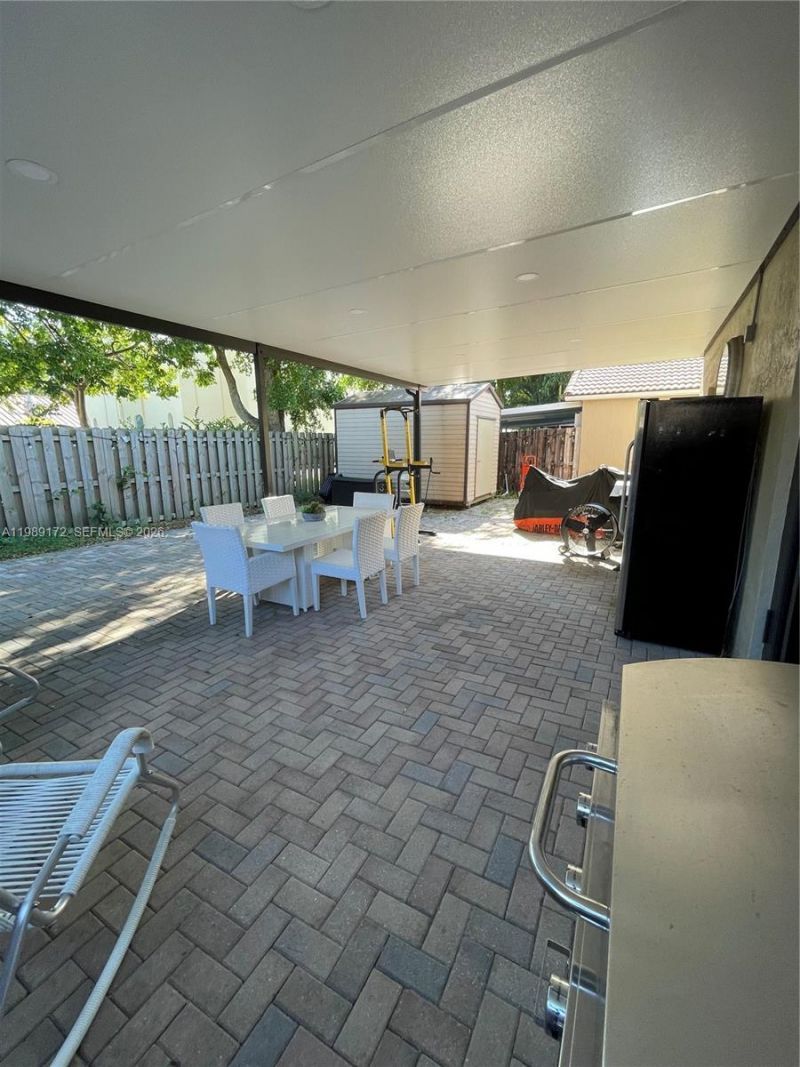 7632 NW 166th Ter, Hialeah, FL 33015 Photo