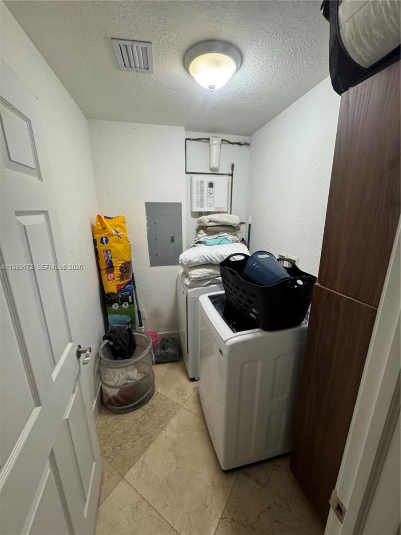 7632 NW 166th Ter, Hialeah, FL 33015 Photo